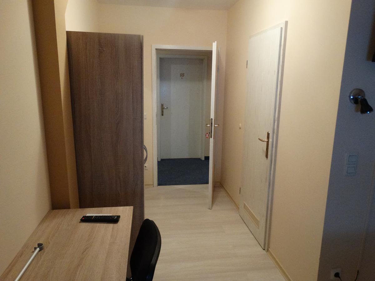 Amy Hotel